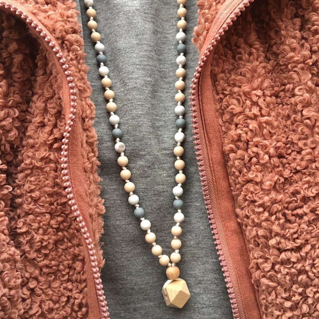 teething necklace for mom in spiritual awakening